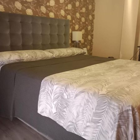 Habitacion Privada Tarragona Con Cocina Salon Y Terraza Piso Compartido Eksteriør billede