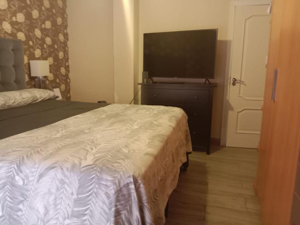 Habitacion Privada Tarragona Con Cocina Salon Y Terraza Piso Compartido Eksteriør billede